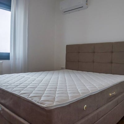 Аренда светлой двухкомнатной квартиры в современном ЖК, 41 м², Палилула, Белград, Сербия